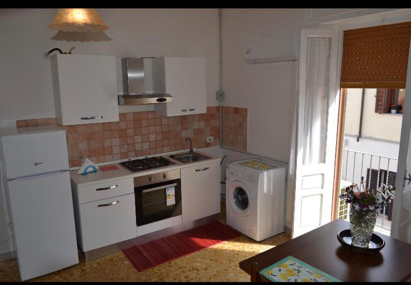 Flat In Olbia Centro Apartment Bagian luar foto